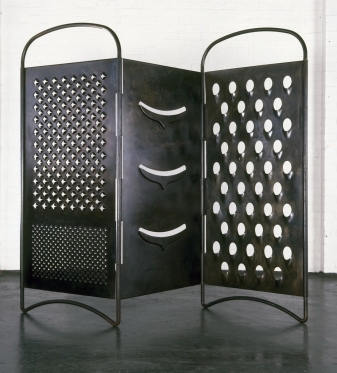 La politisation des objets domestiques par Mona Hatoum